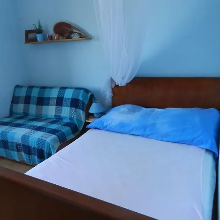 Eli لومباردا