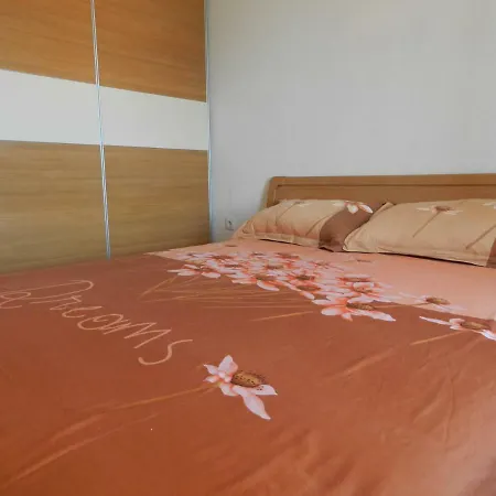 Eli لومباردا